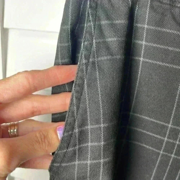 O’Neill Plaid Conquest Shorts Size 32 Black & Gray - Picture 3 of 8